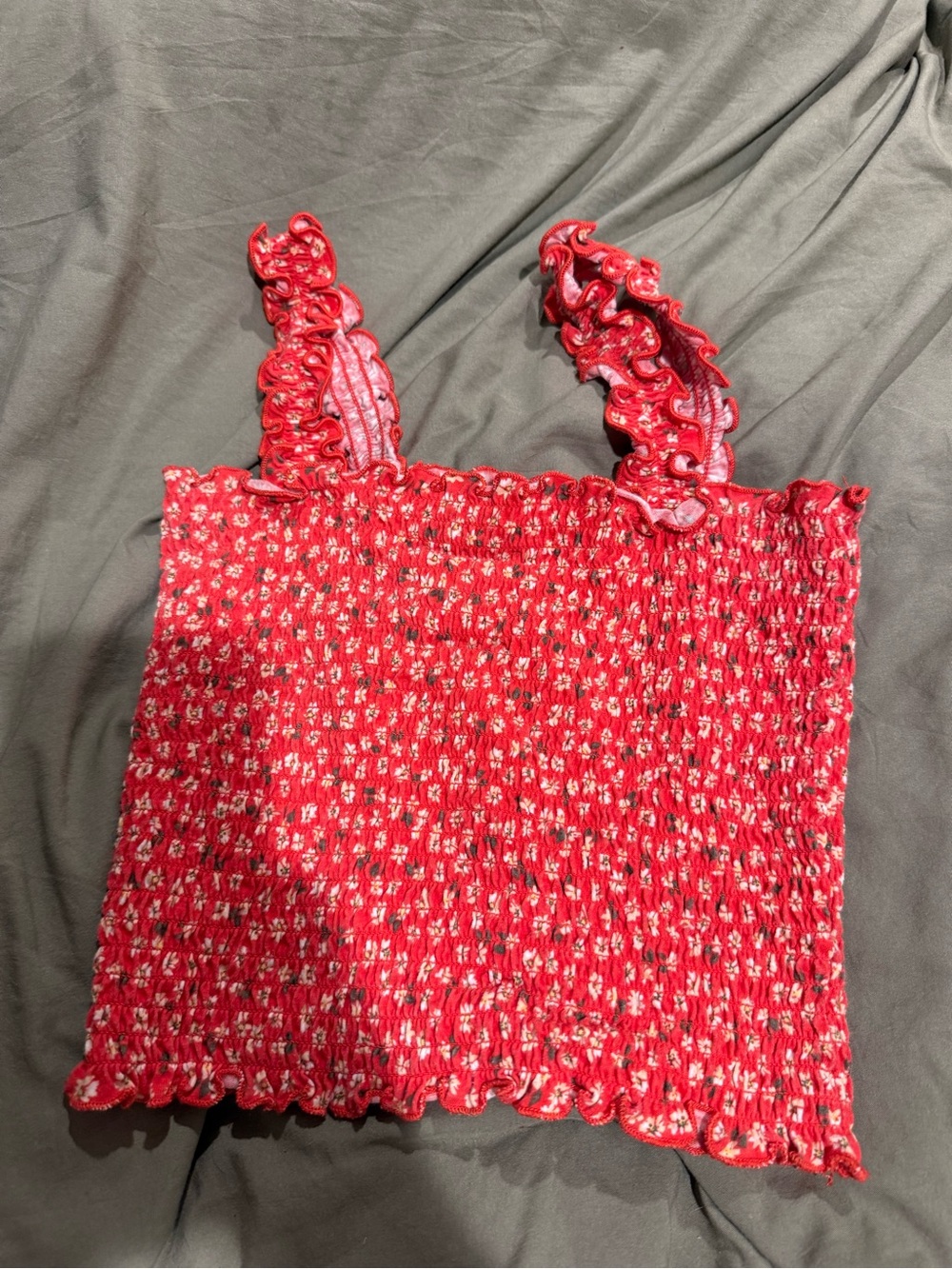 Arizona Jean Company Red Smocked Floral Ruffle-Strap Crop Top